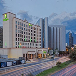 Fachada_del_hotel_Holiday_Inn_Monterrey_Valle